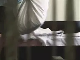 Pulcino dalla pelle pallida ama film x adulti soffocare sul suo grosso pezzo di carne
