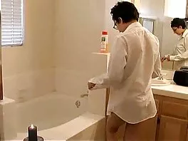 Asiatica con grandi seni prende due cazzi in bocca video amatoriali per adulti e ciuccia