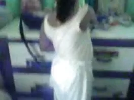 Pazzo trio video hard per adulti FFM con un sacco di scopate anali e sborrata finale