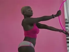 Una bionda fantastica sta testando film x adulti gratis quella nuova macchina del cazzo