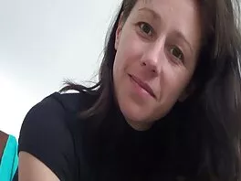 Deliziosa teen cutie viene demolita in una stanza d'albergo film per adulti gratuiti