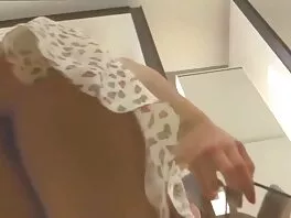 Ginger pulcino è nel mezzo di cavalcare il suo grosso cazzo come una cowgirl video milf gratis