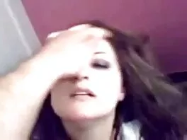 MILF tettona e porno da vedere gratis giovane mora fanno l'amore lesbo sulle scale
