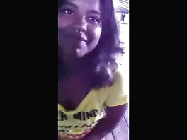 La sensuale bionda Katarina film poeno gratis si masturba a letto