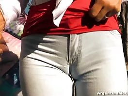 La mora latina Francesca Le viene speronata dal giovane film porno x adulti attore