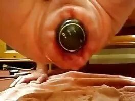 Piccola ragazza bionda ha bisogno di un grosso uccello nel suo twat film porno gratis per adulti