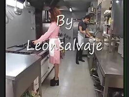 Una ragazza latina di classe sta facendo un pompino fenomenale al suo film porno amatoriali gratuiti partner