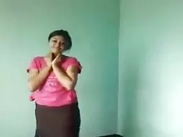 Bionda snella ama essere film hard per adulti dominata e squirta
