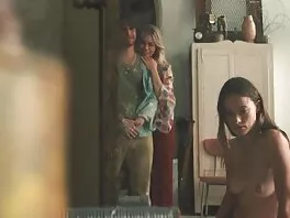 Infermiera calda in film per adulti xxx calze a rete impala il buco del culo stretto su un cazzo duro
