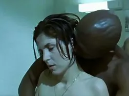 Una cougar bionda ha un fantastico paio di tette e film streaming per adulti adora i ragazzi giovani
