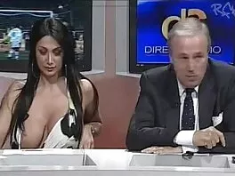 L'affascinante ragazza bionda film porno per adulti Luna Star si fa inculare così dannatamente bene