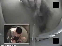 Ragazza bionda con un grosso culo viene inchiodata in questa sessione di primi film porno gratis con donne anziane piani